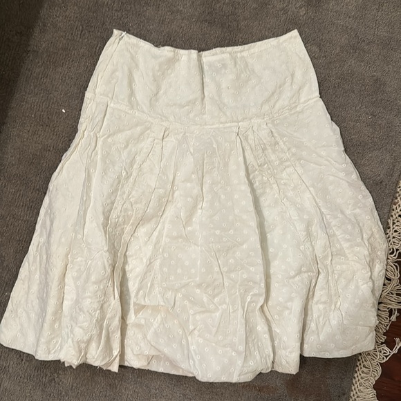 BCBC white cotton knee length eyelet skirt - Picture 3 of 4